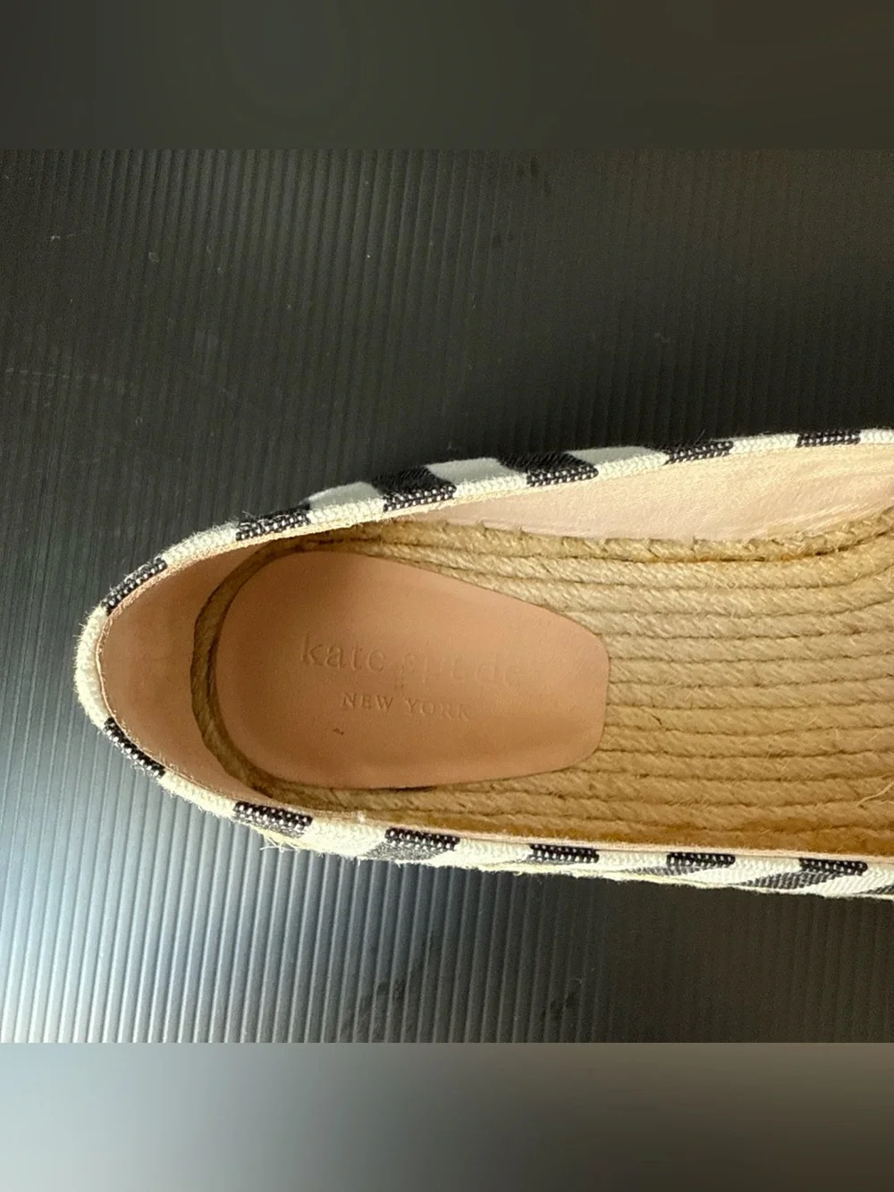 NIB Kate Spade Black White Gimlet Heart Lips Espadrille Shoes Women’s Size 9.5